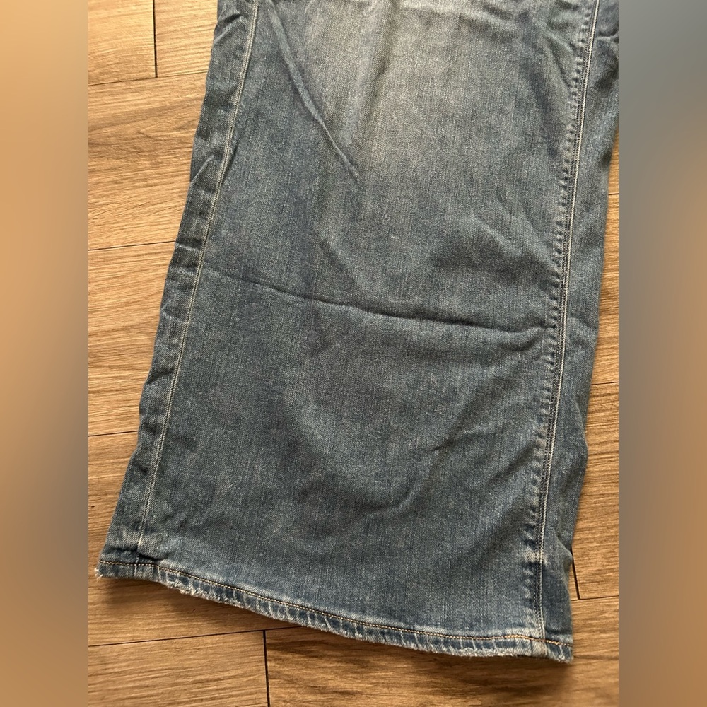 American Eagle Dreamy Drape Stretch Super High-Waisted Baggy Wide-Leg Jean, 20 - Picture 6 of 13